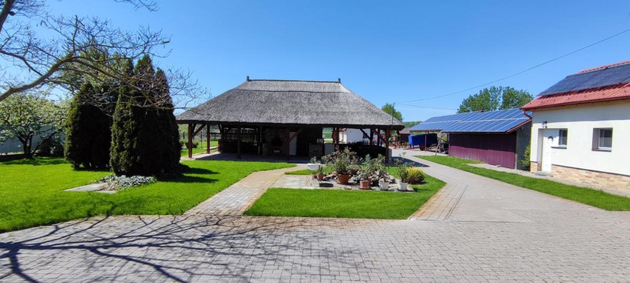 Village Garden Family Guest House Tiszakanyár Exteriér fotografie