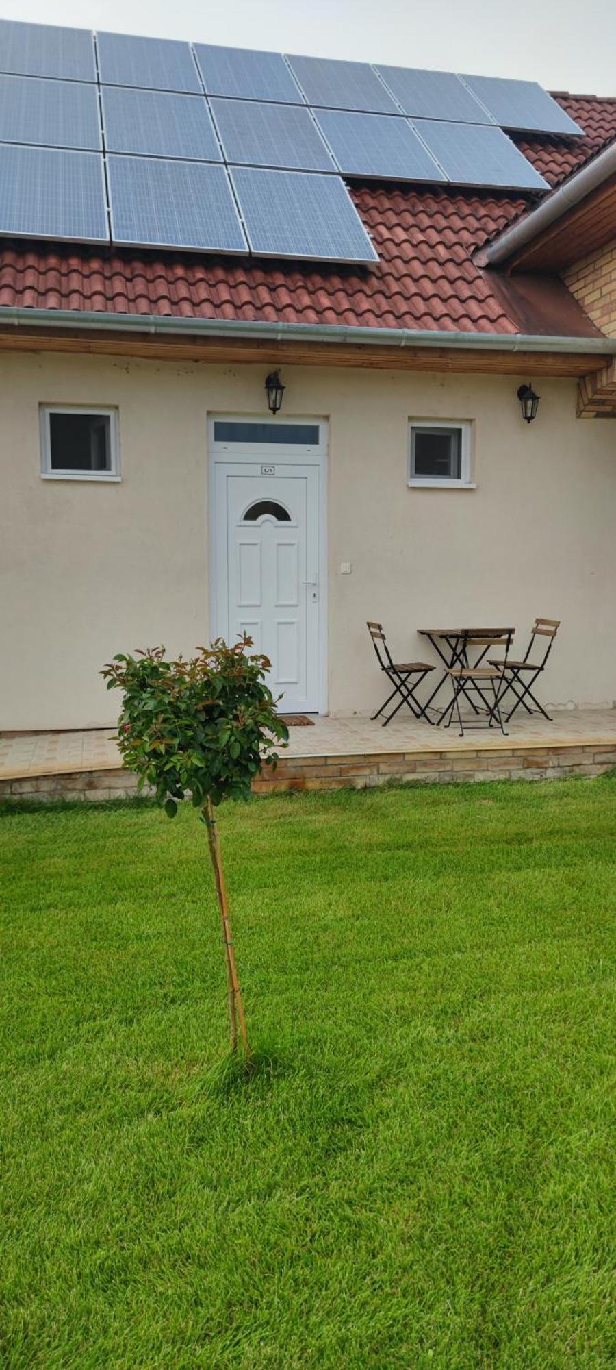 Village Garden Family Guest House Tiszakanyár Pokoj fotografie
